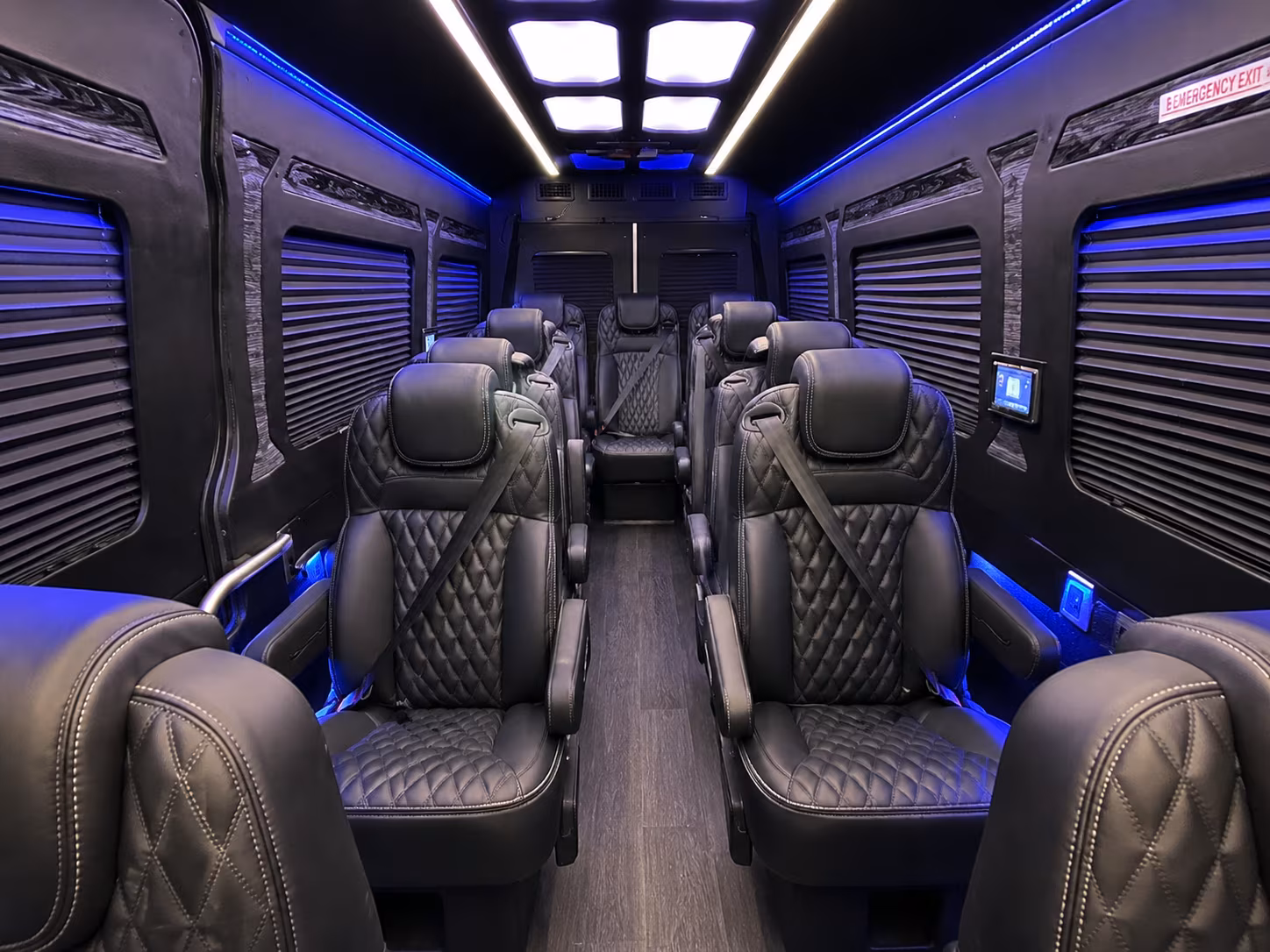 find the perfect transportation for your next airport transfer 4