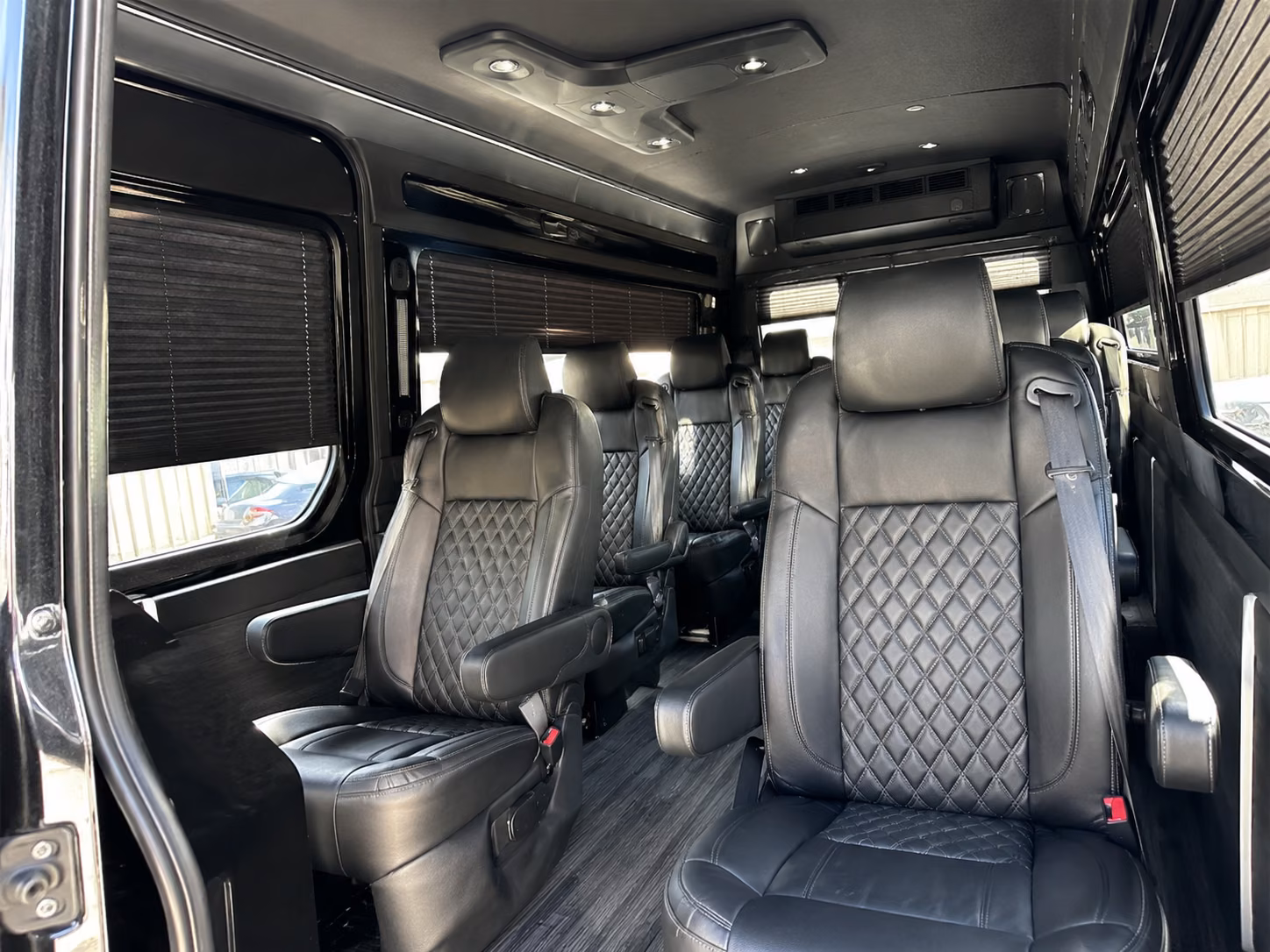 find the perfect transportation for your next airport transfer 5