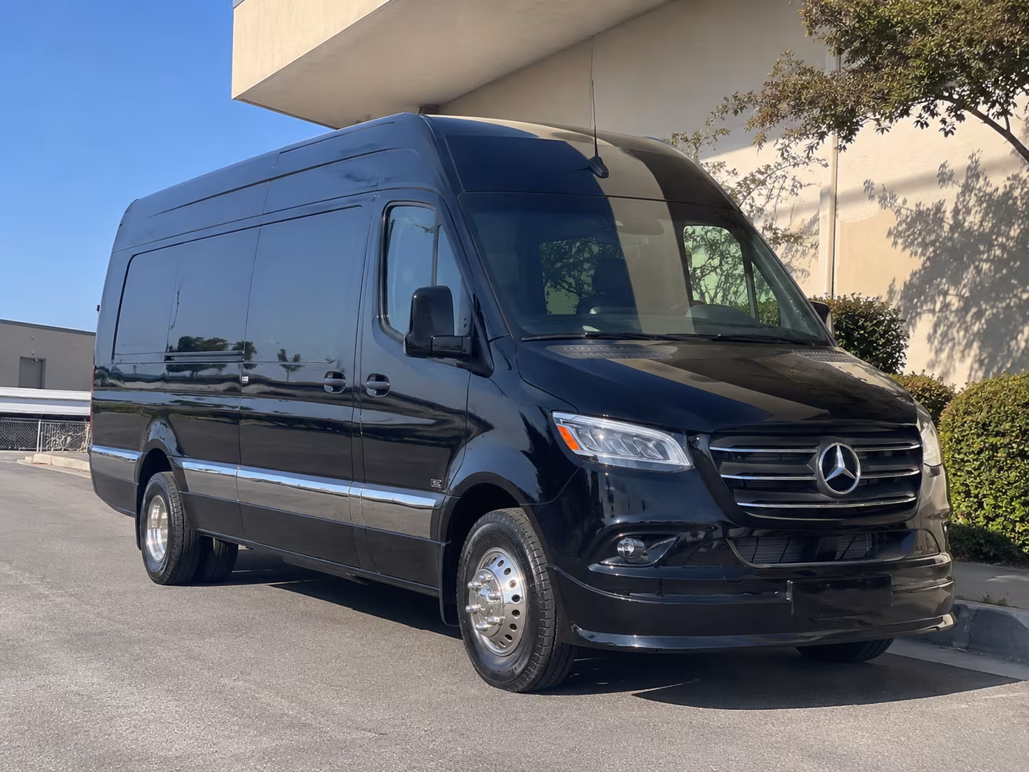 find the perfect transportation for your next private event 5